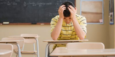 Enfants : comment les aider à surmonter la pression de l’école