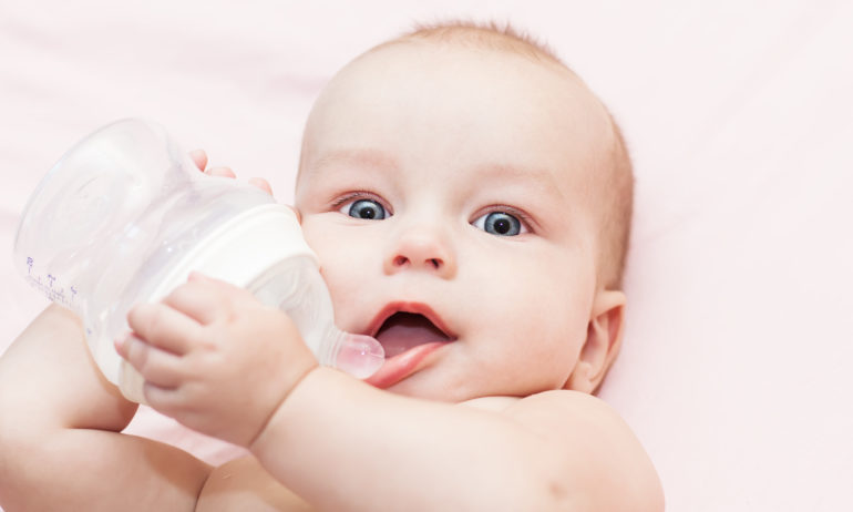 10 informations clés à connaître pour bien prendre soin d’un bébé