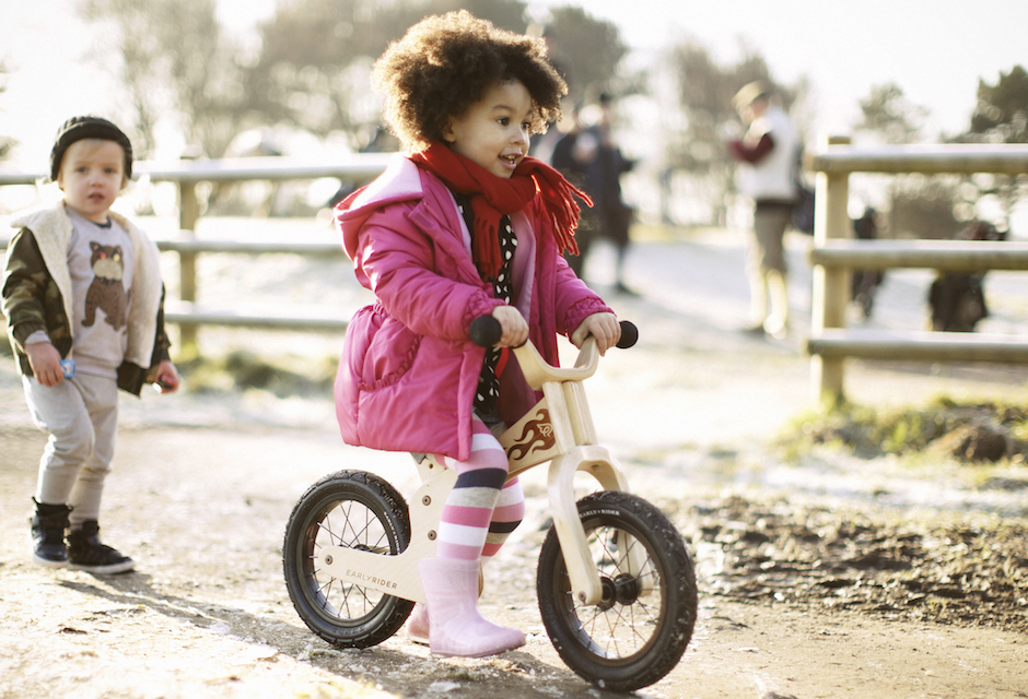 Draisienne avec ou sans pédale : comment bien choisir ?